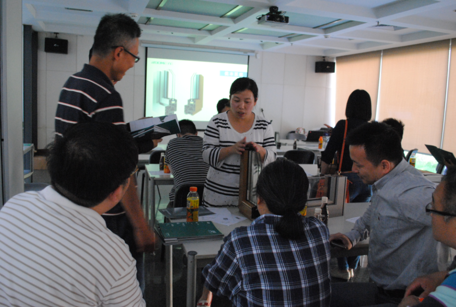 新風型空氣凈化系統(tǒng)門窗技術研討會（東南大學設計院）